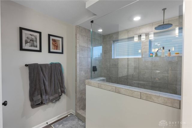 419 Carleton Drive, Sugarcreek Twp, OH 45440