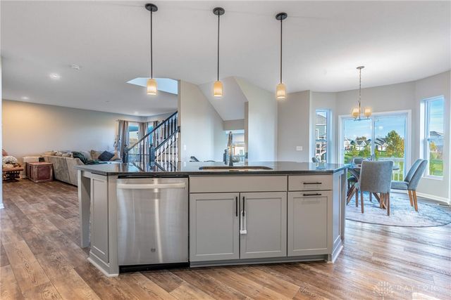 419 Carleton Drive, Sugarcreek Twp, OH 45440