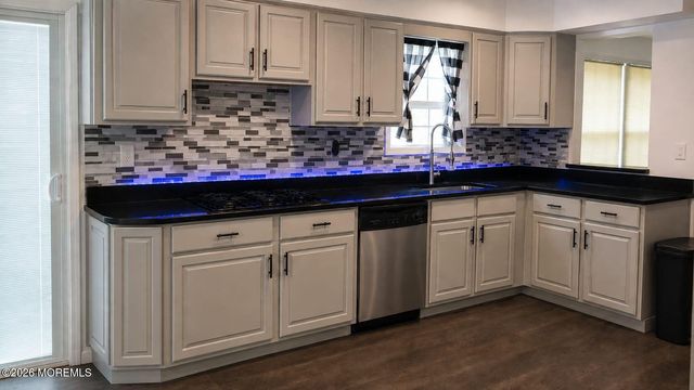 501 Leesville Road, Jackson, NJ 08527