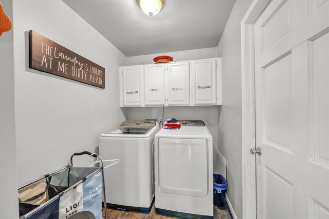 210 Hymer Dr, Sedgwick, KS 67135