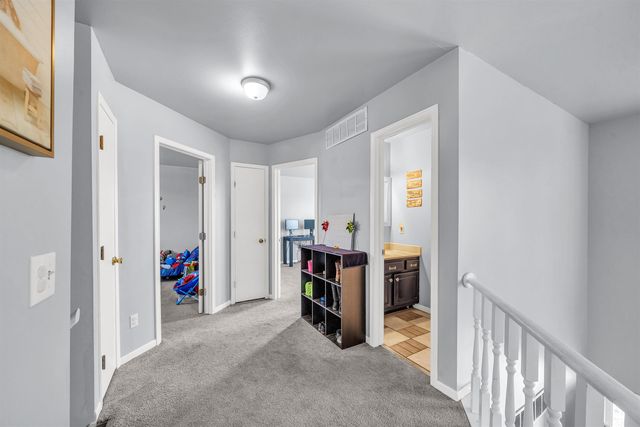 210 Hymer Dr, Sedgwick, KS 67135