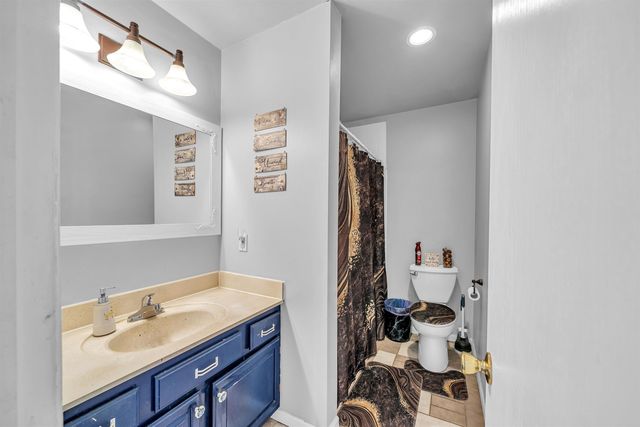 210 Hymer Dr, Sedgwick, KS 67135