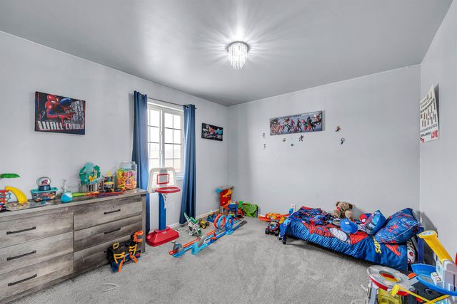210 Hymer Dr, Sedgwick, KS 67135