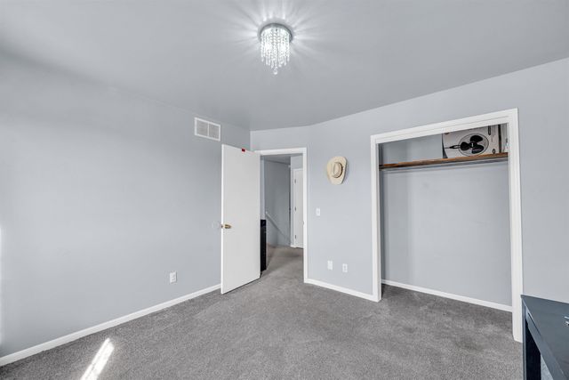 210 Hymer Dr, Sedgwick, KS 67135