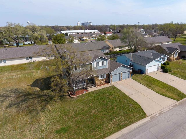 210 Hymer Dr, Sedgwick, KS 67135