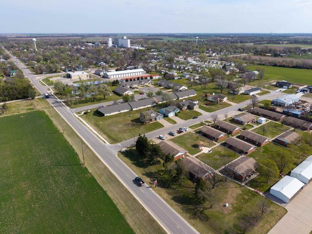 210 Hymer Dr, Sedgwick, KS 67135