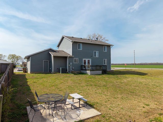 210 Hymer Dr, Sedgwick, KS 67135