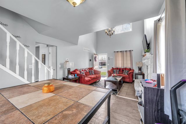 210 Hymer Dr, Sedgwick, KS 67135