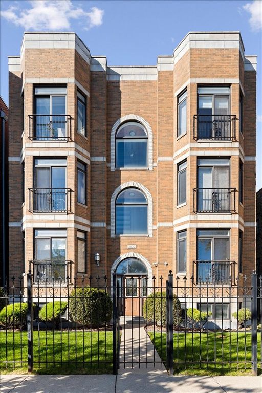 2022 N WOOD Street 1S, Chicago, IL 60614