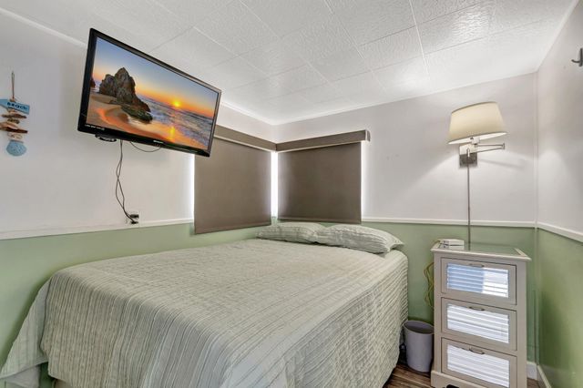 18 Juniper Drive J, Briny Breezes, FL 33435