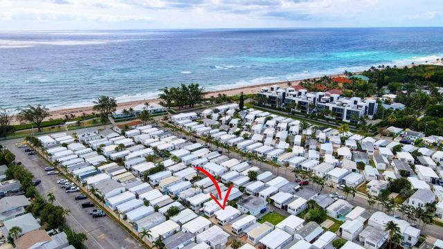 18 Juniper Drive J, Briny Breezes, FL 33435