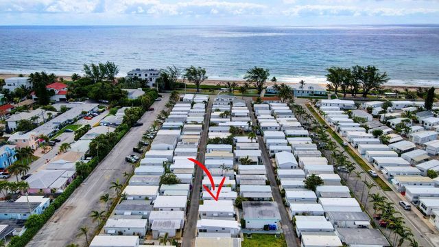 18 Juniper Drive J, Briny Breezes, FL 33435