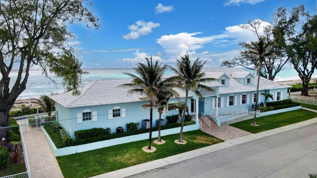 18 Juniper Drive J, Briny Breezes, FL 33435