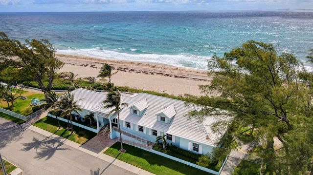 18 Juniper Drive J, Briny Breezes, FL 33435