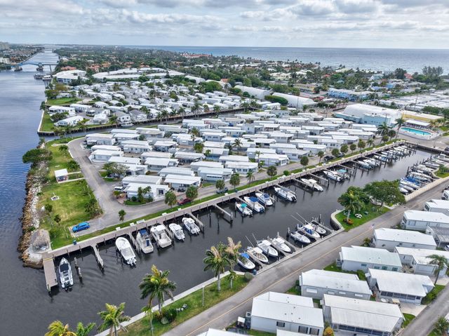 18 Juniper Drive J, Briny Breezes, FL 33435