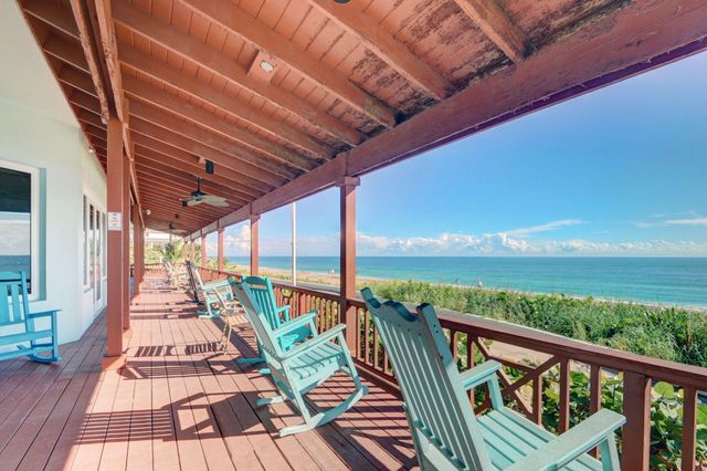 18 Juniper Drive J, Briny Breezes, FL 33435