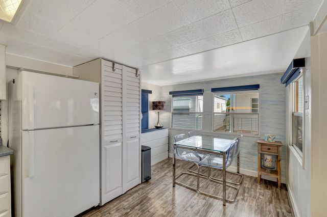 18 Juniper Drive J, Briny Breezes, FL 33435