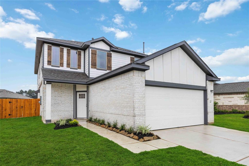 16800 Needlepoint Drive, Conroe, TX 77302