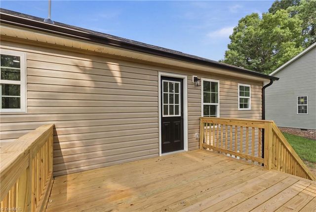 1540 Reynolds Forest Drive, Winston-salem, NC 27107