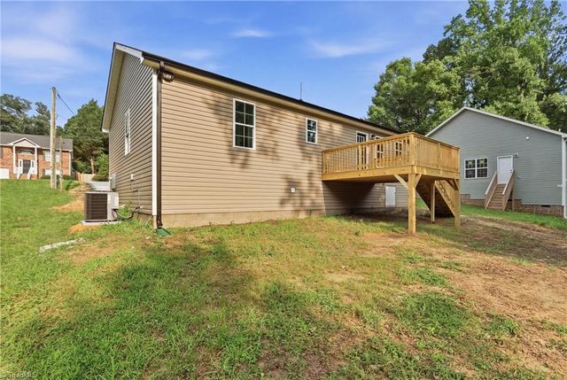 1540 Reynolds Forest Drive, Winston-salem, NC 27107