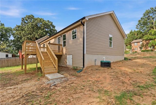 1540 Reynolds Forest Drive, Winston-salem, NC 27107