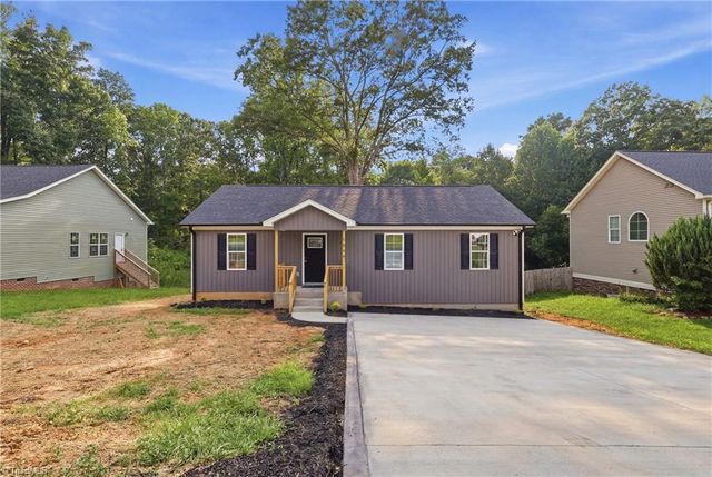 1540 Reynolds Forest Drive, Winston-salem, NC 27107