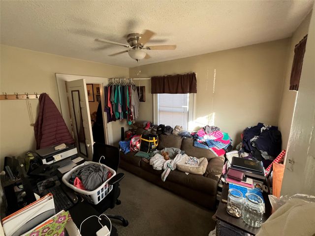 3216 SW 13th Street, Des Moines, IA 50315