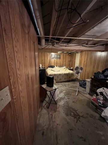 3216 SW 13th Street, Des Moines, IA 50315