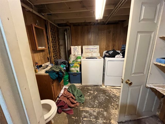 3216 SW 13th Street, Des Moines, IA 50315