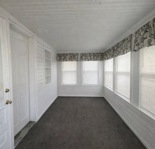 3216 SW 13th Street, Des Moines, IA 50315