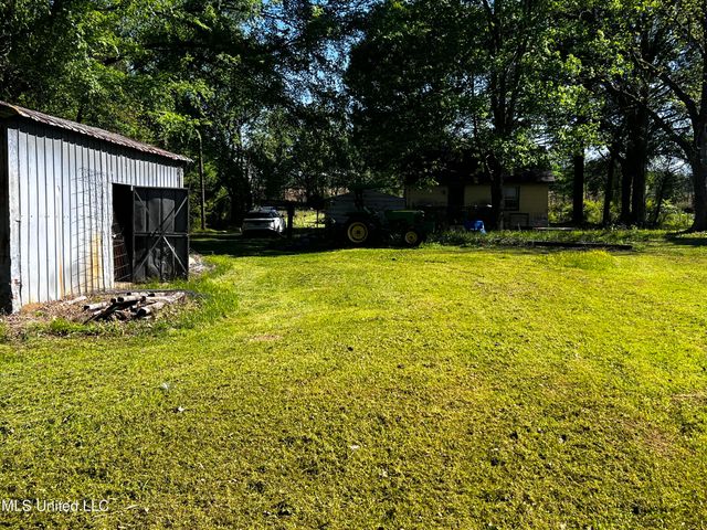 4595 Lucius Taylor Road, Como, MS 38619