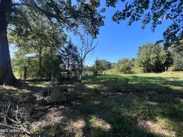 4595 Lucius Taylor Road, Como, MS 38619