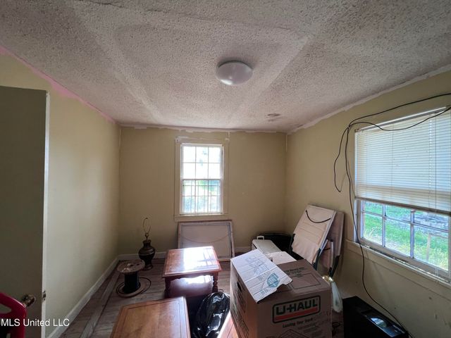 4595 Lucius Taylor Road, Como, MS 38619