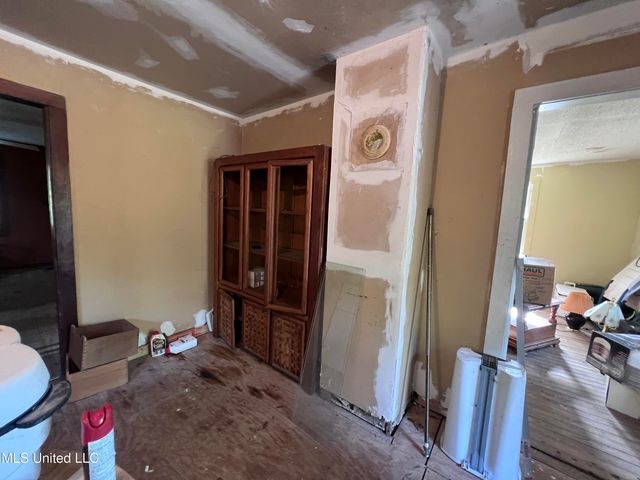 4595 Lucius Taylor Road, Como, MS 38619