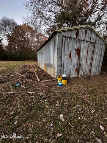 4595 Lucius Taylor Road, Como, MS 38619