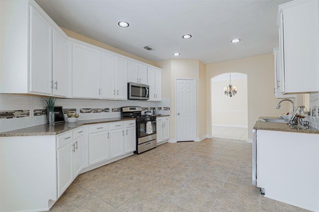 8510 Brighton Lake Lane, Houston, TX 77095