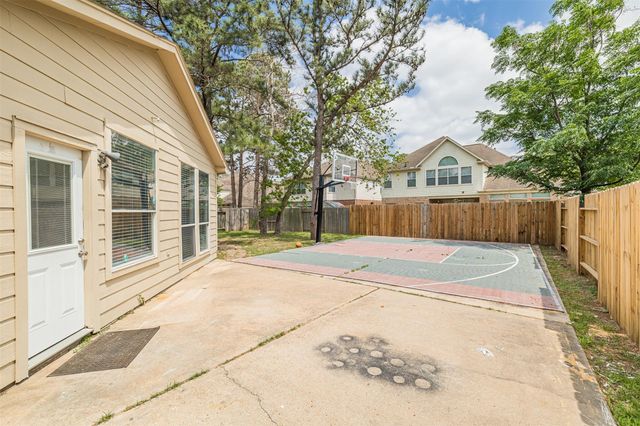 8510 Brighton Lake Lane, Houston, TX 77095