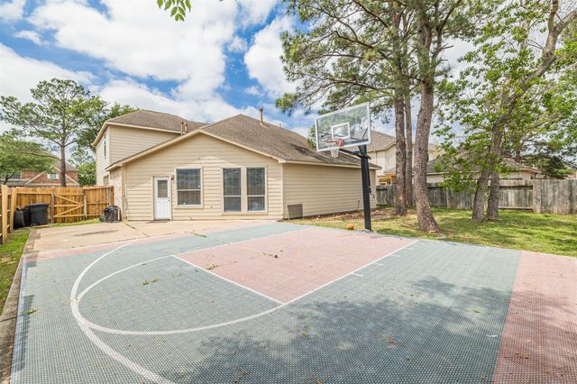 8510 Brighton Lake Lane, Houston, TX 77095