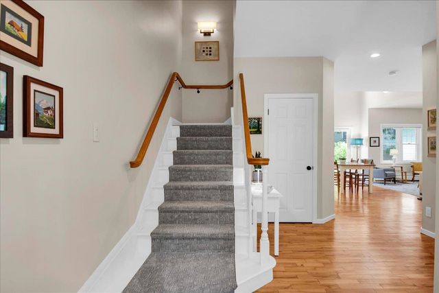 12 Eastman Farm Road, Burlington, VT 05408