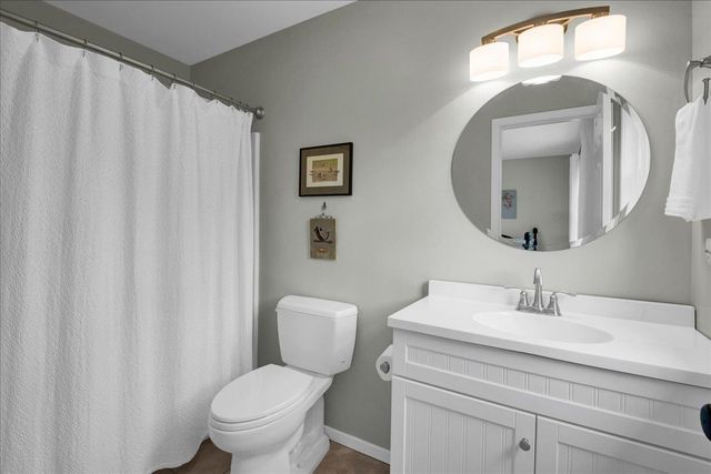 12 Eastman Farm Road, Burlington, VT 05408