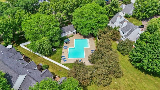 12 Eastman Farm Road, Burlington, VT 05408