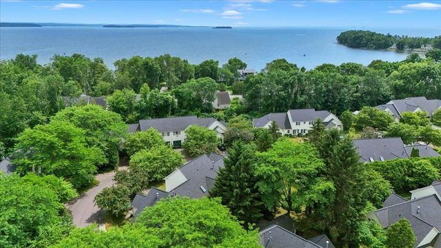 12 Eastman Farm Road, Burlington, VT 05408