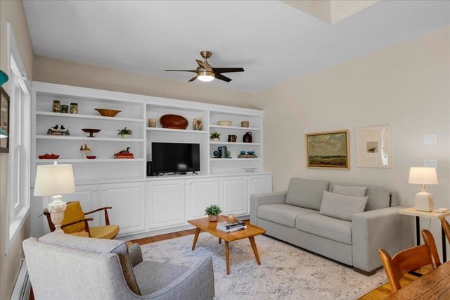 12 Eastman Farm Road, Burlington, VT 05408