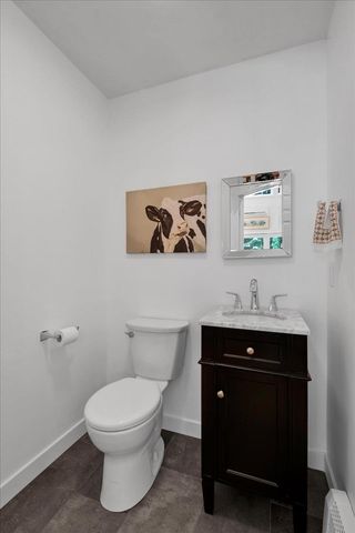 12 Eastman Farm Road, Burlington, VT 05408