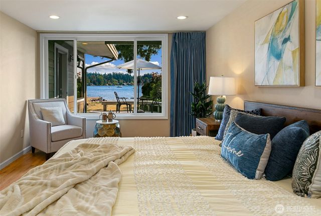 9003 NE Juanita Lane, Kirkland, WA 98034