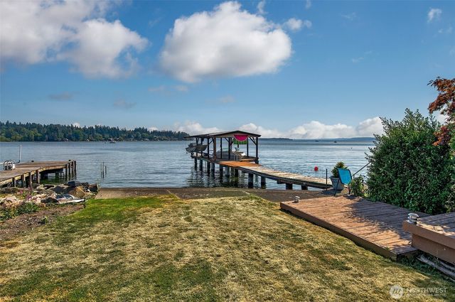 9003 NE Juanita Lane, Kirkland, WA 98034