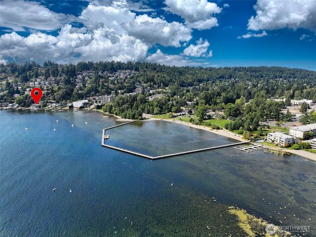 9003 NE Juanita Lane, Kirkland, WA 98034