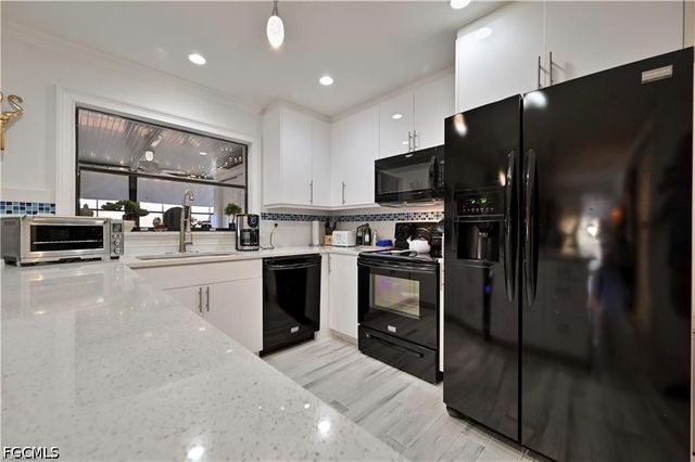 631 SE 12th AVE 98, Cape Coral, FL 33990