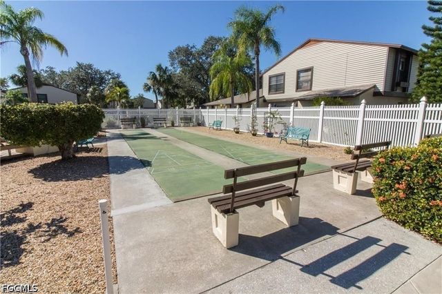 631 SE 12th AVE 98, Cape Coral, FL 33990
