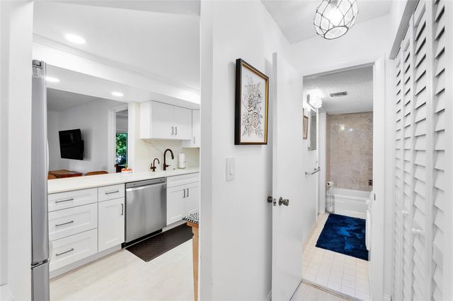 3909 N Ocean Boulevard 206, Fort Lauderdale, FL 33308